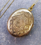Antique 9ct GOLD LOCKET NECKLACE with Enamelled pattern & 18' Chain - 8.3g
