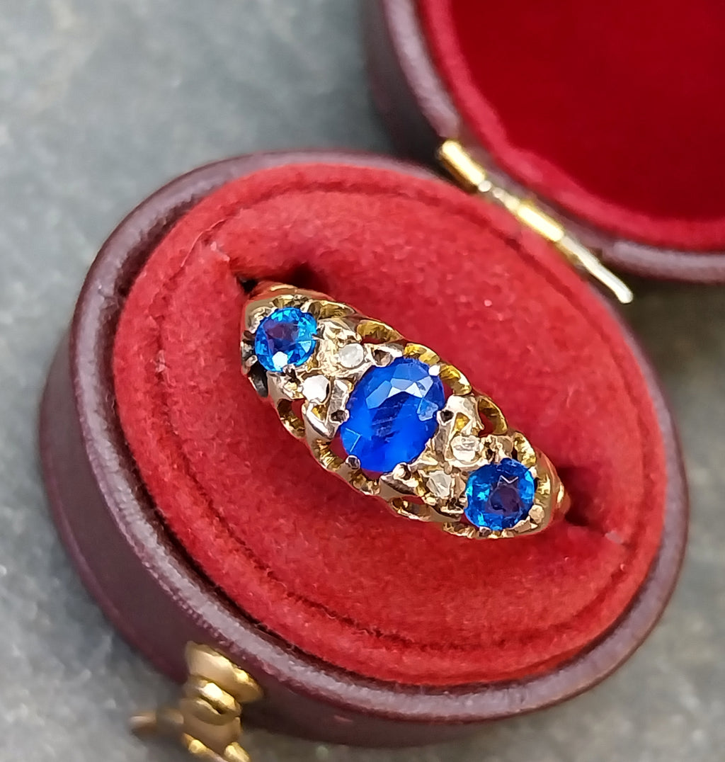 Antique Victorian 9ct GOLD Ring c.1887 - Blue Stones - UK Size P (us 7.5) - 1.4g