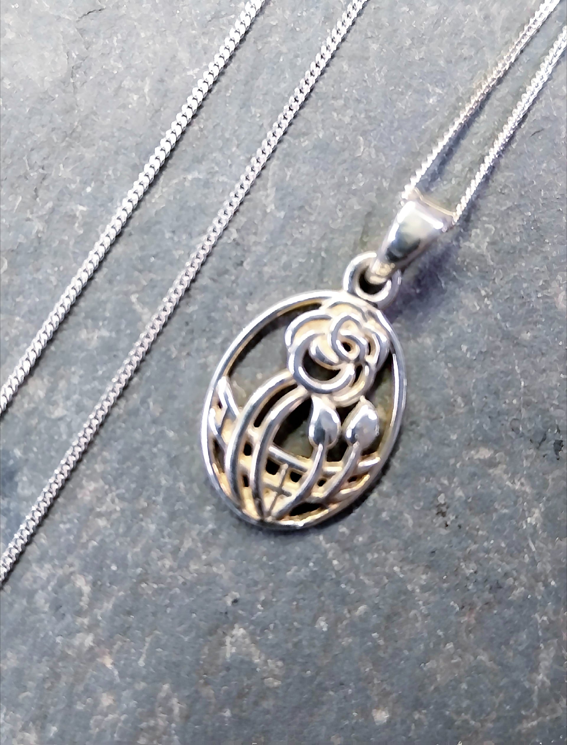 Vintage Sterling Silver CELTIC ROSE Pendant Necklace & 18" Chain - 2.7g