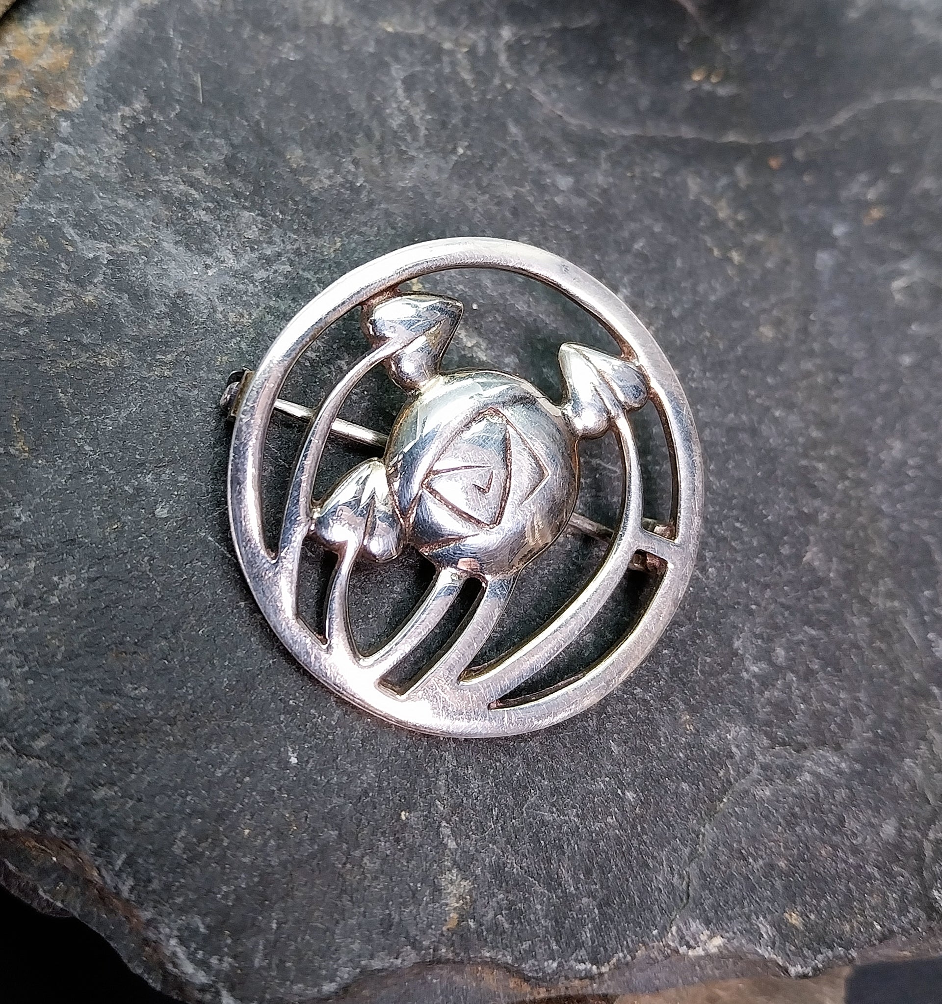 Vintage Celtic ROSE Brooch - Art Deco -5.8g