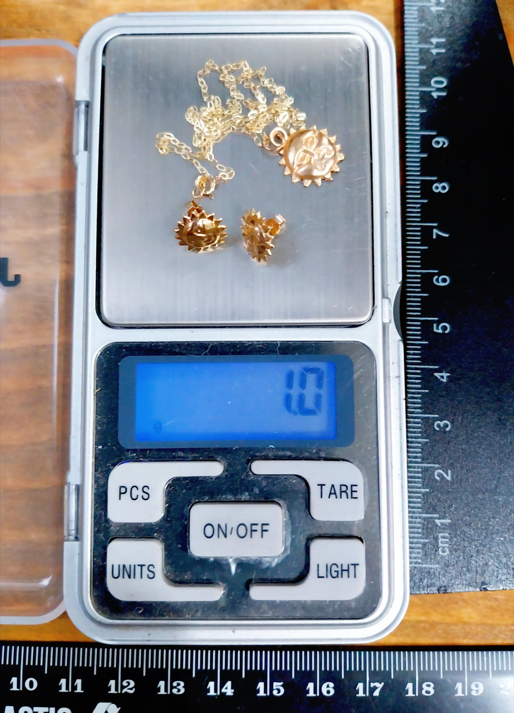 9ct Gold SUN Face NECKLACE and EARRINGS Matching Set