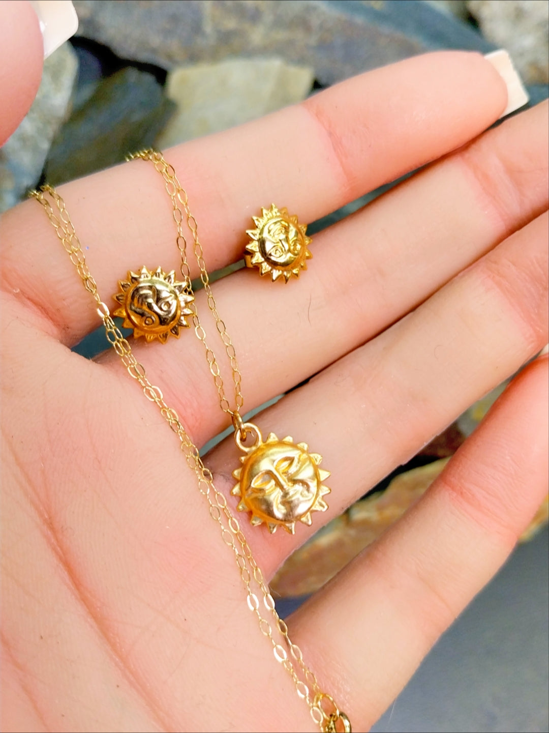 9ct Gold SUN Face NECKLACE and EARRINGS Matching Set