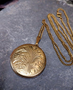 Large Vintage Gold Circular LOCKET Necklace - Rolled Gold with 22" Chain - 9.3g