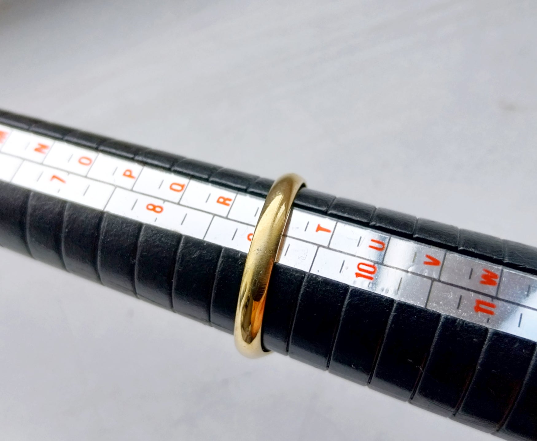 9ct GOLD MASONIC Swivel RING - Blue Enamel Spinner - uk size S (us 9) - 6.9g