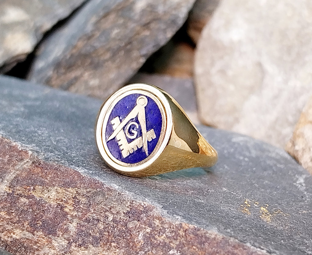 9ct GOLD MASONIC Swivel RING - Blue Enamel Spinner - uk size S (us 9) - 6.9g