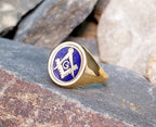 9ct GOLD MASONIC Swivel RING - Blue Enamel Spinner - uk size S (us 9) - 6.9g