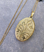 Large Vintage Oval Scroll LOCKET Necklace - Rolled Gold with 19" Chain - 12.9g