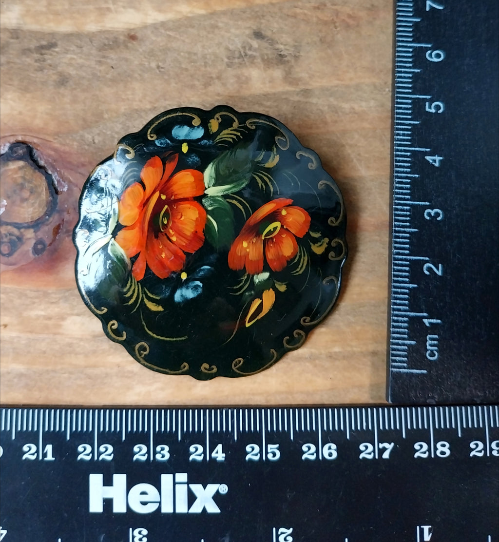 Russian Lacquer Art Brooch with Red Orange Flowers 7.4g