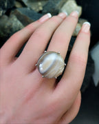 Vintage Large SILVER BANDED AGATE Ring - Size uk P (us.5 7) - 9.3g