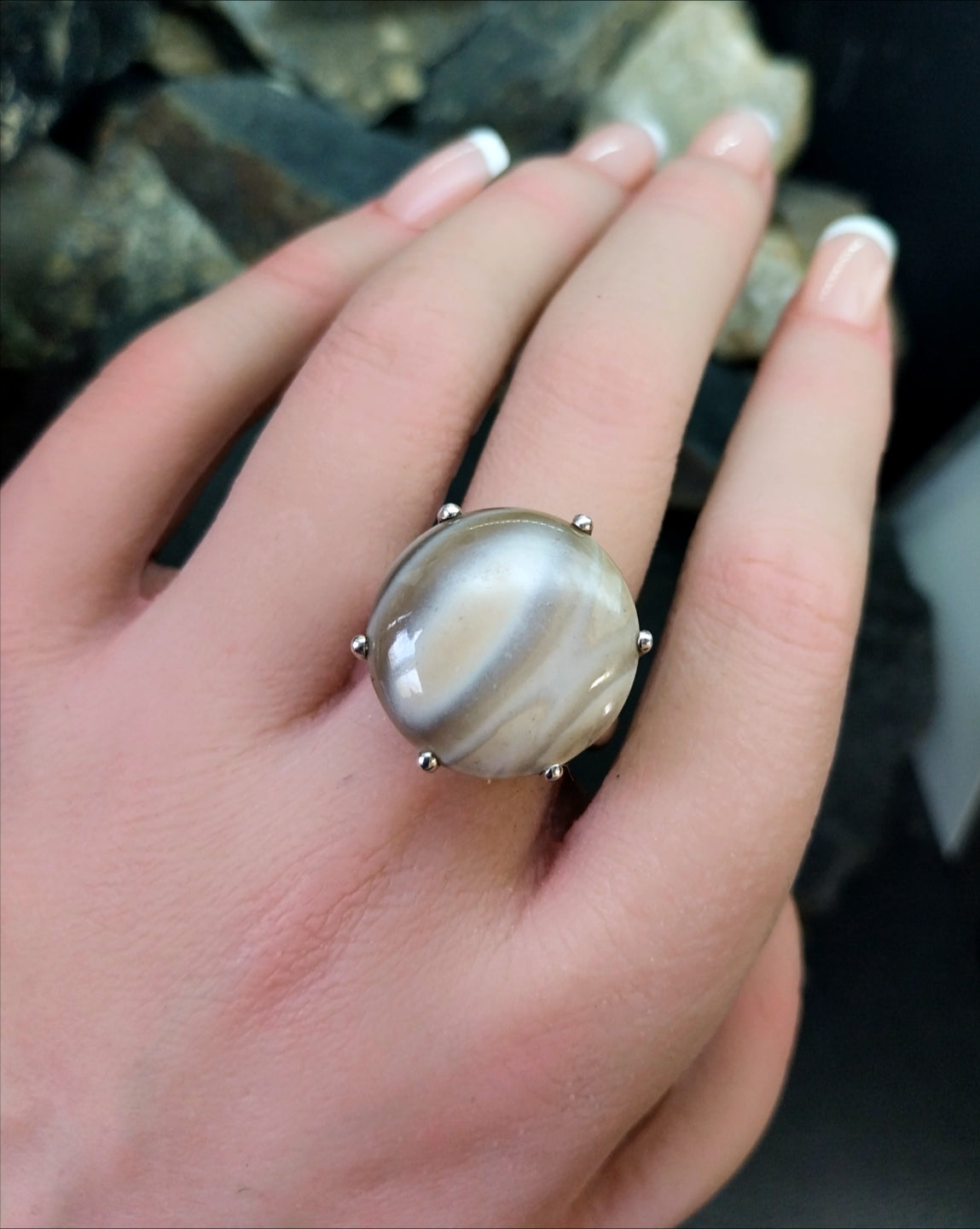 Vintage Large SILVER BANDED AGATE Ring - Size uk P (us.5 7) - 9.3g