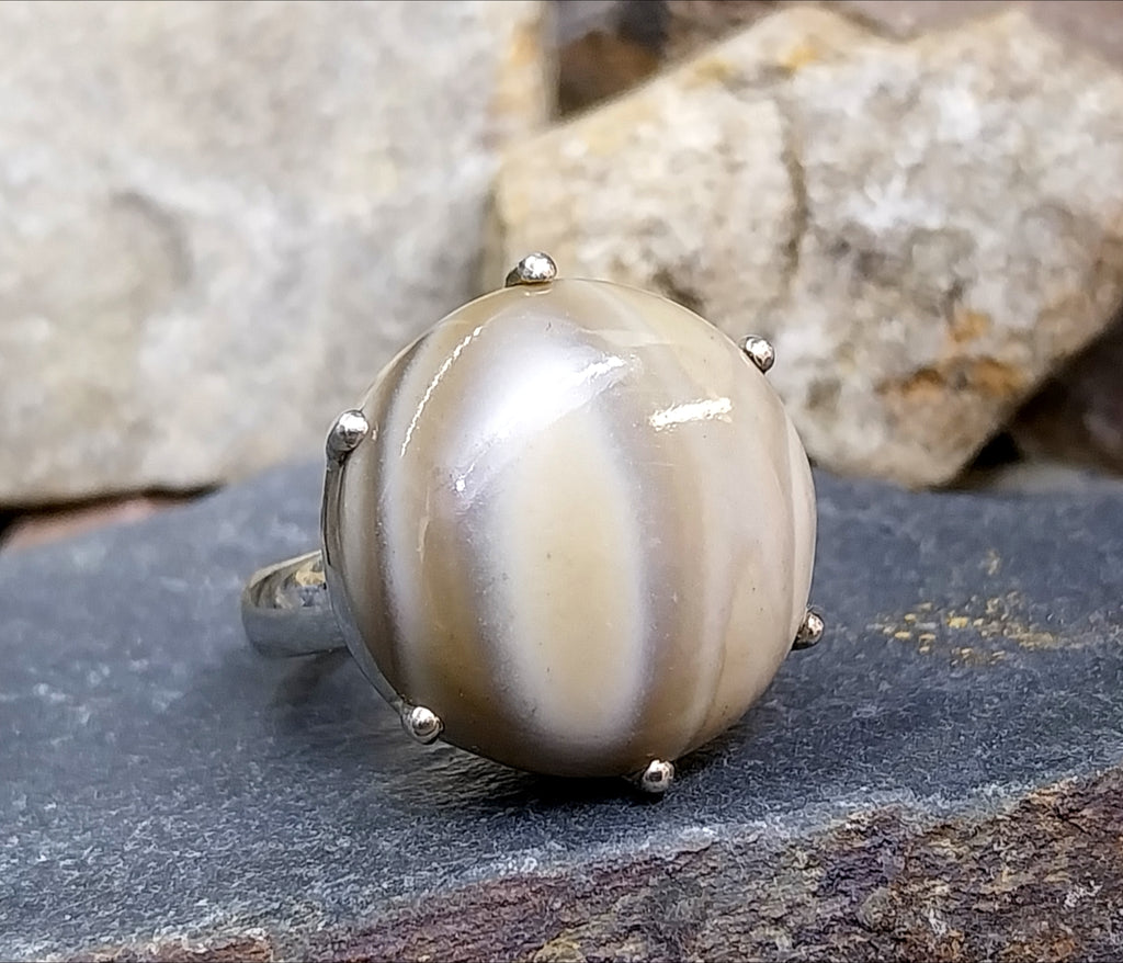 Vintage Large SILVER BANDED AGATE Ring - Size uk P (us.5 7) - 9.3g