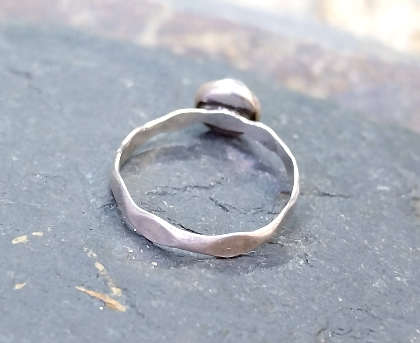 Vintage Small SILVER BANDED AGATE Ring - Size uk M (5.5) - 1g