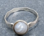 Vintage Small SILVER BANDED AGATE Ring - Size uk M (5.5) - 1g