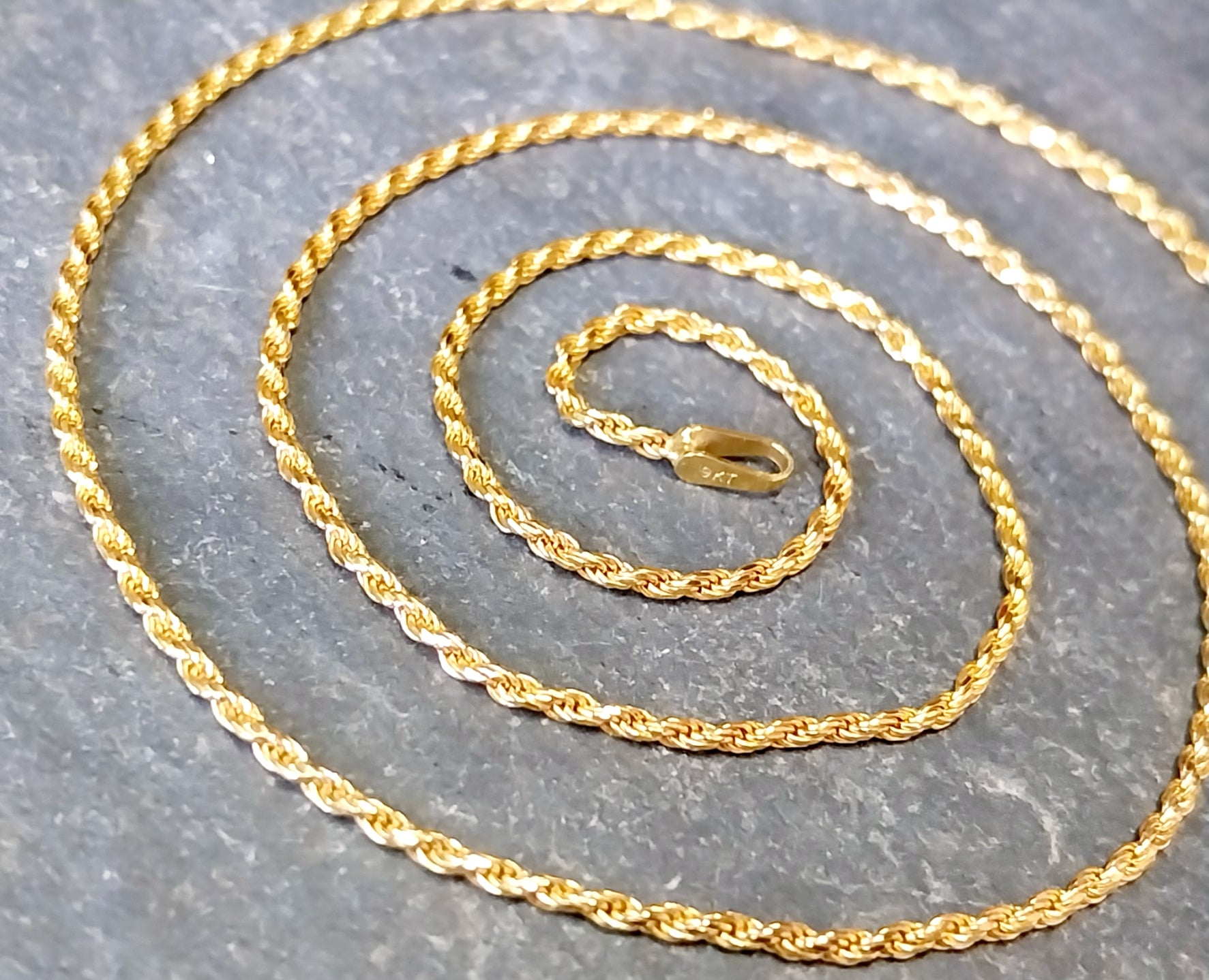 Vintage 9ct GOLD Twisted Rope Chain Necklace, 18" - 3.2g