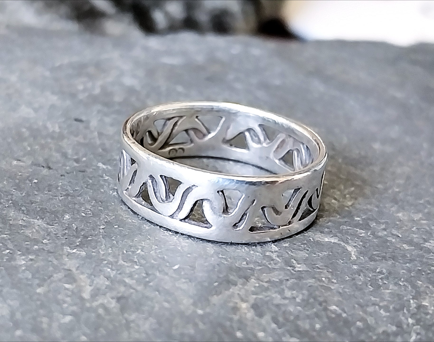 Sterling Silver Wave RING - 925 Sterling Silver - Size uk Q ( 8) 2.9g