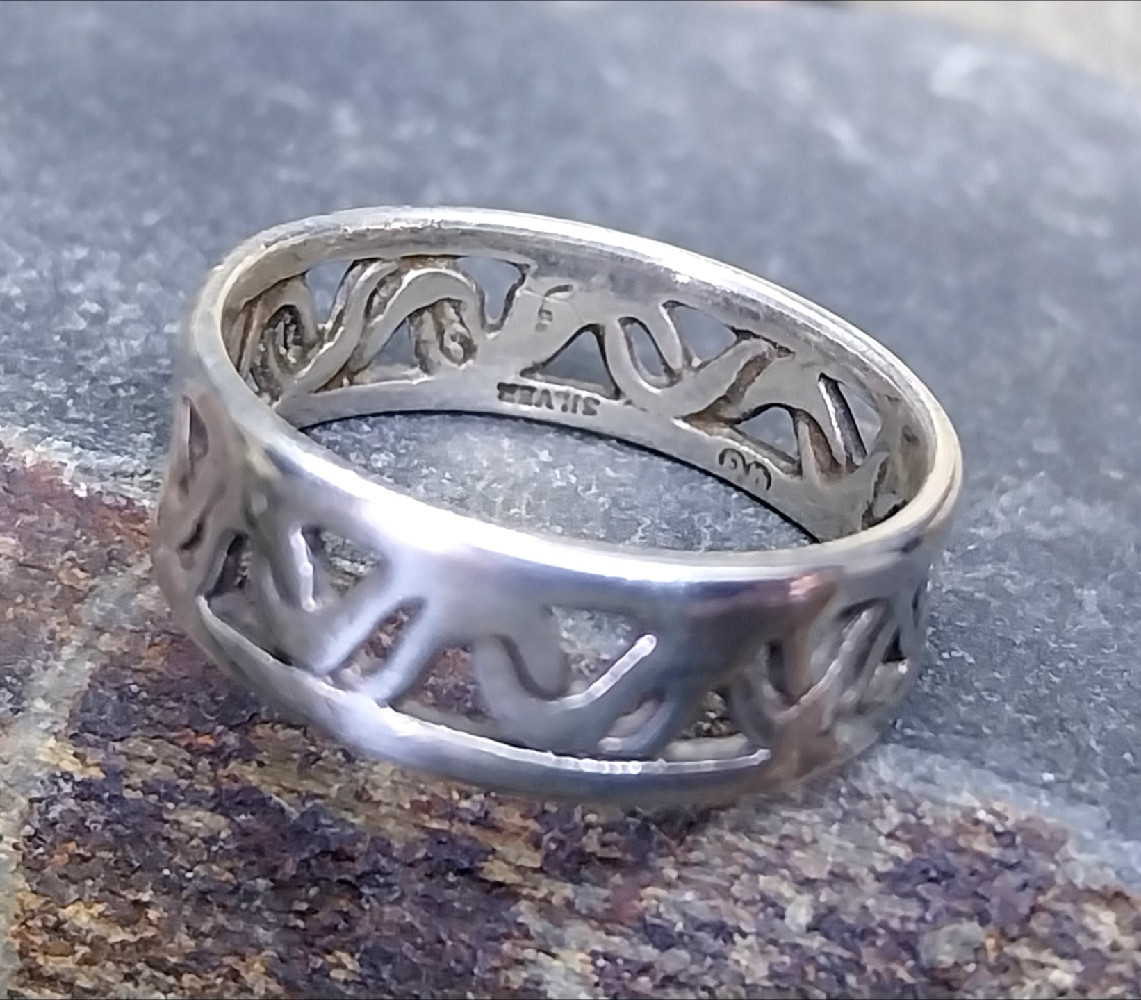 Sterling Silver Wave RING - 925 Sterling Silver - Size uk Q ( 8) 2.9g