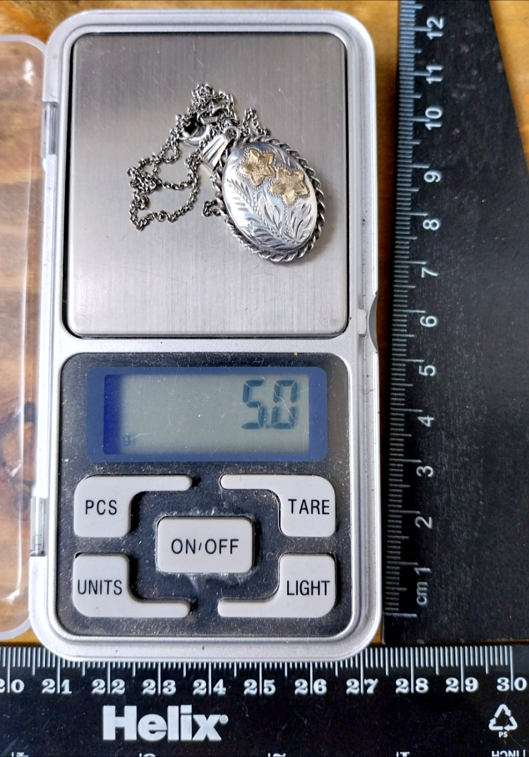 Vintage SILVER Oval LOCKET - with Gold Flowers on 17" Chain - 5g