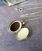 Vintage SILVER Oval LOCKET - with Gold Flowers on 17" Chain - 5g