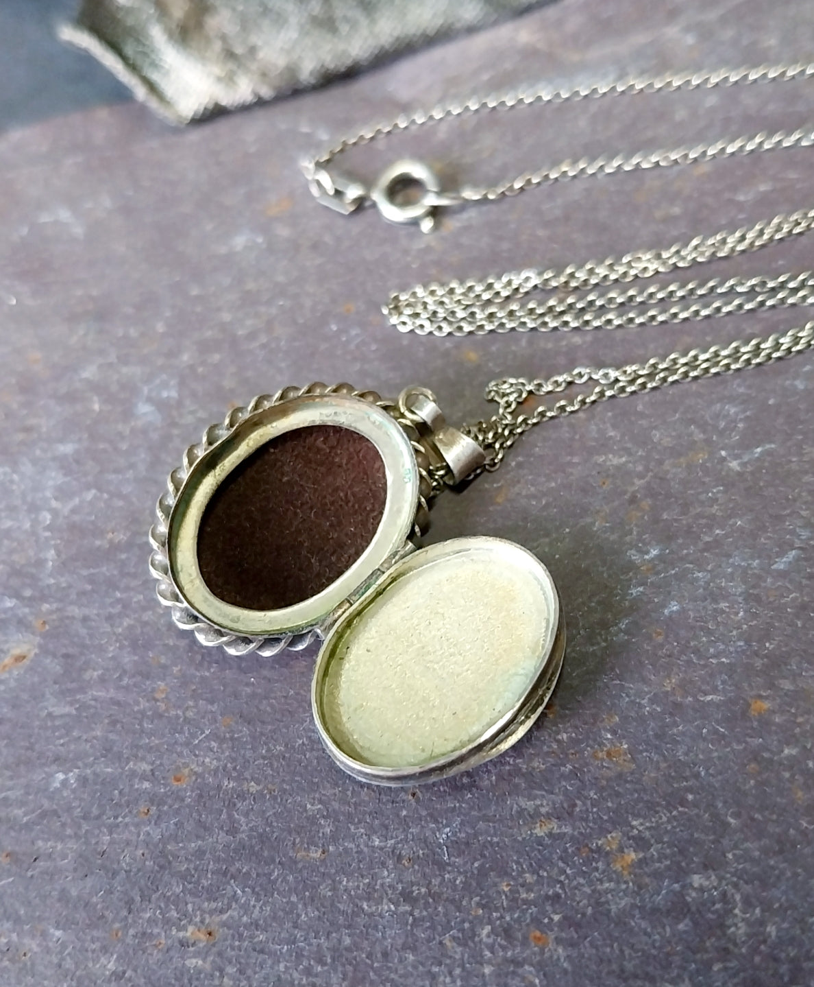 Vintage SILVER Oval LOCKET - with Gold Flowers on 17" Chain - 5g