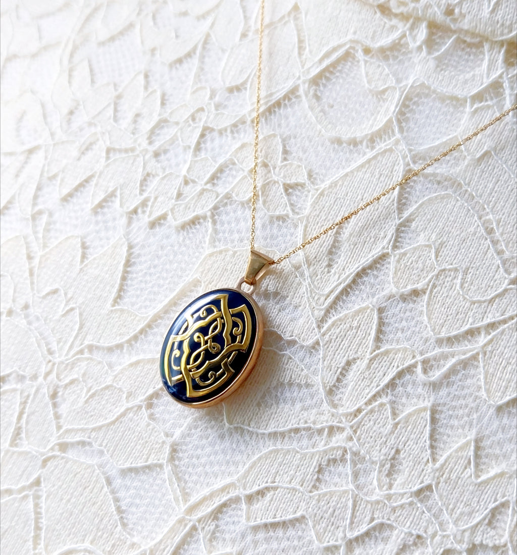 9ct GOLD and BLUE ENAMEL Celtic Locket Necklace & 18" Chain - 2.7g