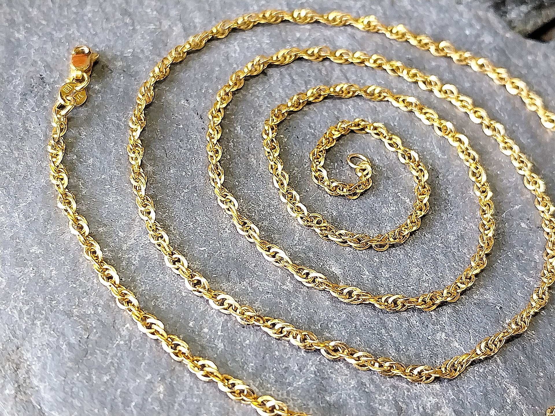 Vintage 9ct GOLD Twisted Rope Chain Necklace, 24" - 2.5g