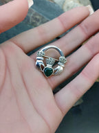 Vintage Sterling Silver Claddagh Brooch & Green Stone - 4.8g