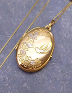 Vintage 9ct GOLD LOCKET with White Swallow Birds on 18" Gold Chain - 4.1g