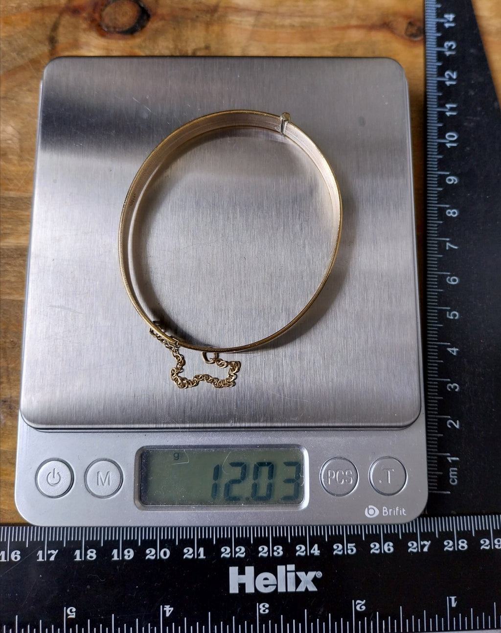 Vintage 9ct Rolled GOLD BANGLE - Diamond Design with Safety Chain - 12g