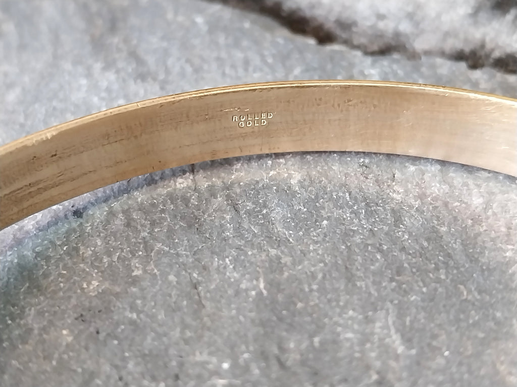 Vintage 9ct Rolled GOLD BANGLE - Diamond Design with Safety Chain - 12g