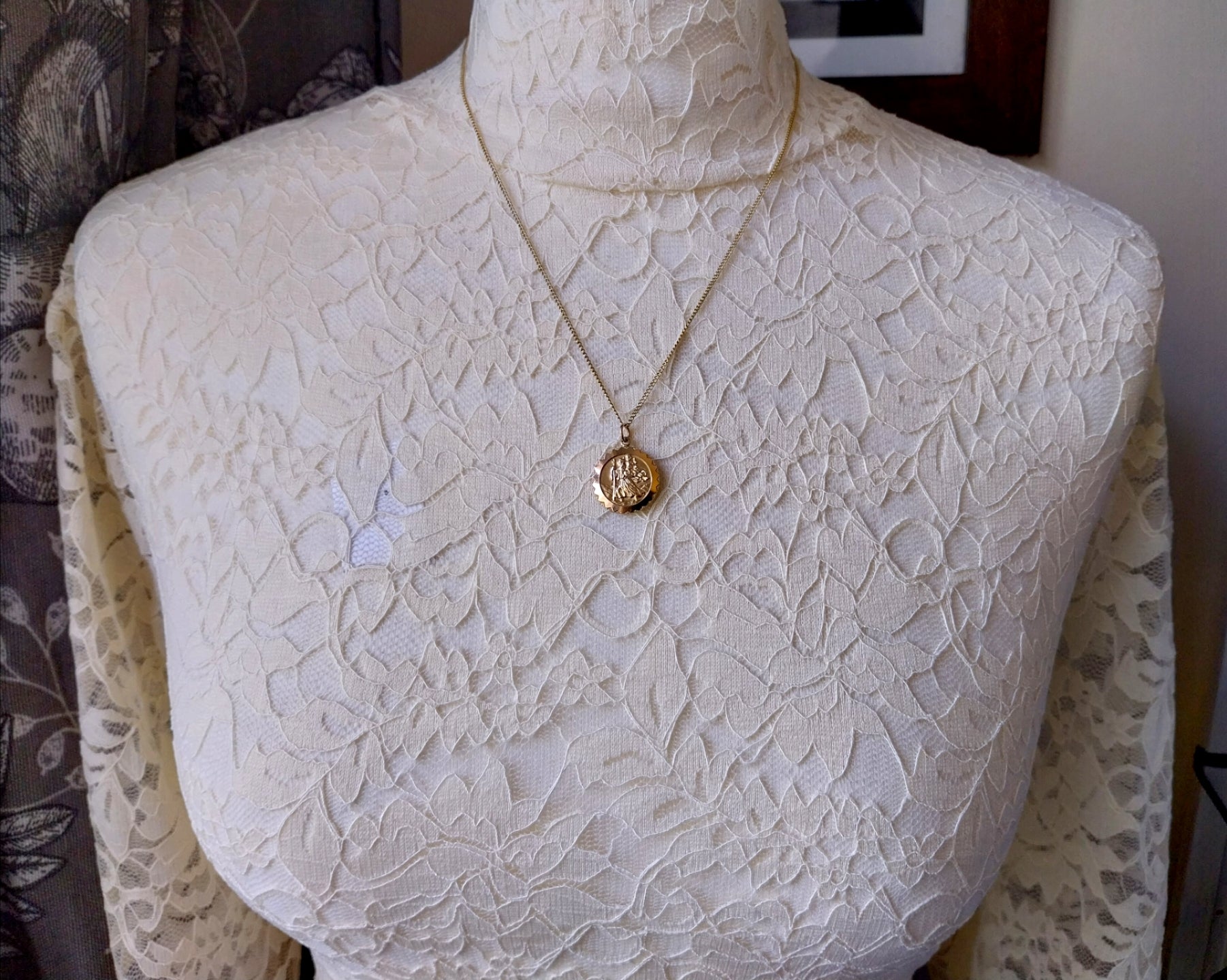 9ct Gold Georg Jensen St Christopher Necklace - Double Sided on 20" Chain - 6.1g