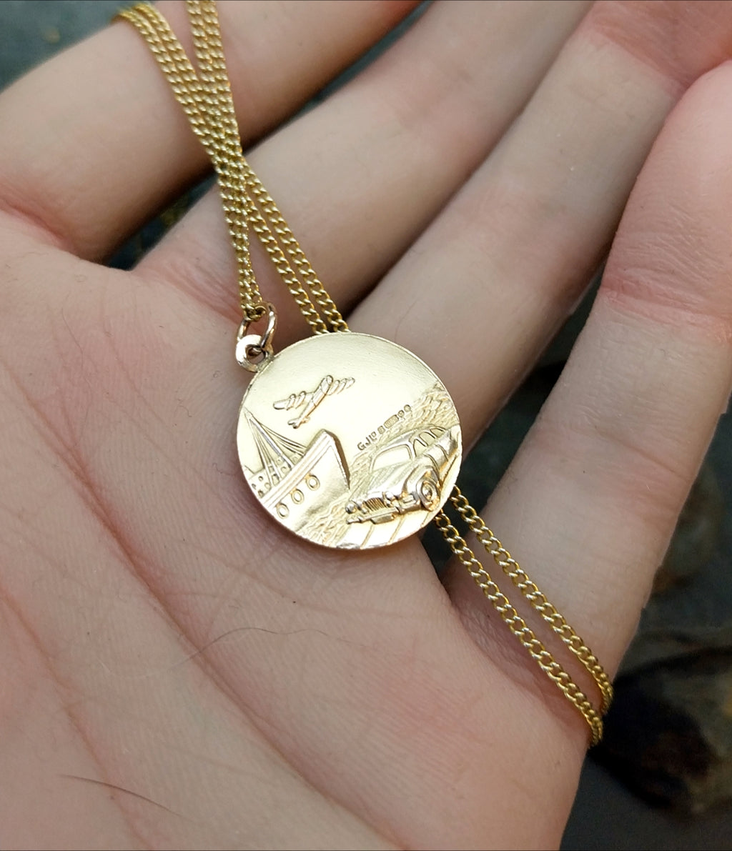 9ct Gold Georg Jensen St Christopher Necklace - Double Sided on 20" Chain - 6.1g
