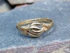 9ct GOLD CELTIC Fede Ring - uk size M 1/2 (us 6.5) - 1.5g