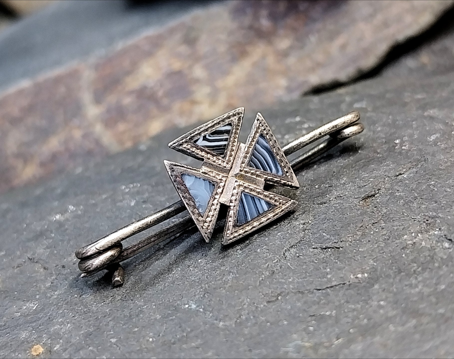 Antique SILVER CELTIC Cross  Agate Brooch - 1.4g