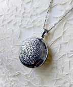 Large Silver Circular CELTIC LOCKET with Verse on 24" Chain - 15.2g