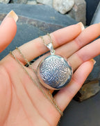 Large Silver Circular CELTIC LOCKET with Verse on 24" Chain - 15.2g