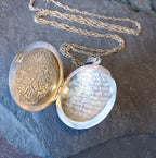 Large Silver Circular CELTIC LOCKET with Verse on 24" Chain - 15.2g