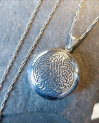 Large Silver Circular CELTIC LOCKET with Verse on 24" Chain - 15.2g