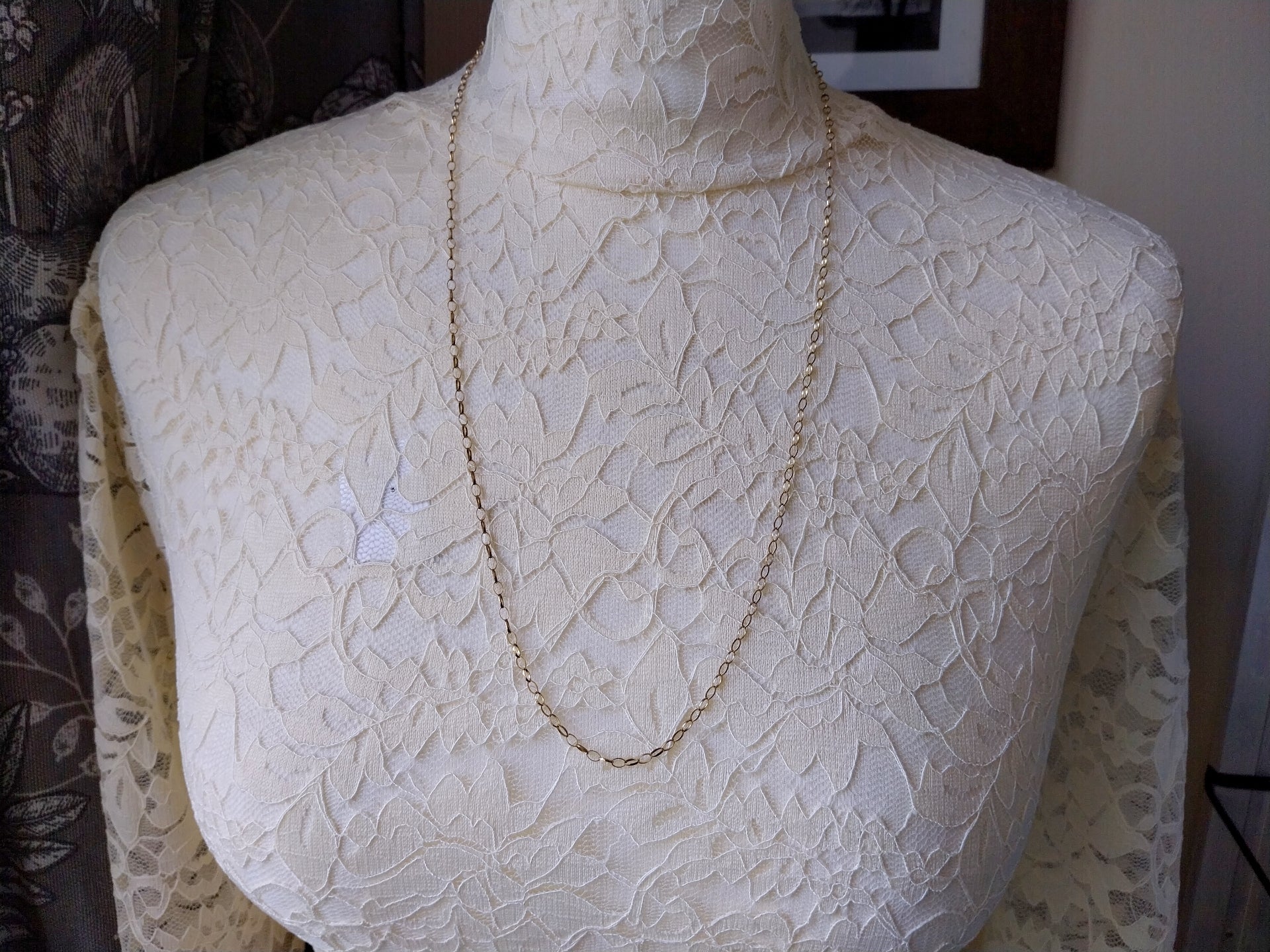9ct GOLD BELCHER Chain Necklace, 23" Long  Hallmarked - 2.7g