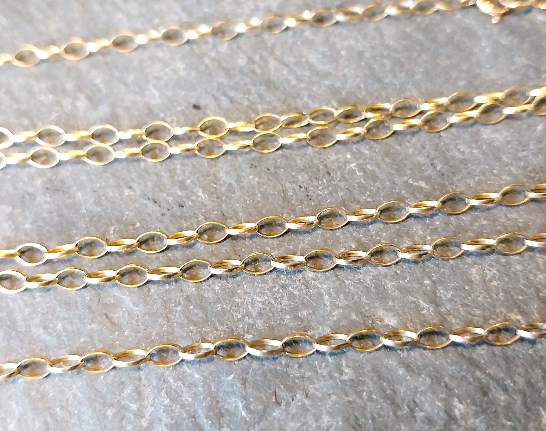 9ct GOLD BELCHER Chain Necklace, 23" Long  Hallmarked - 2.7g