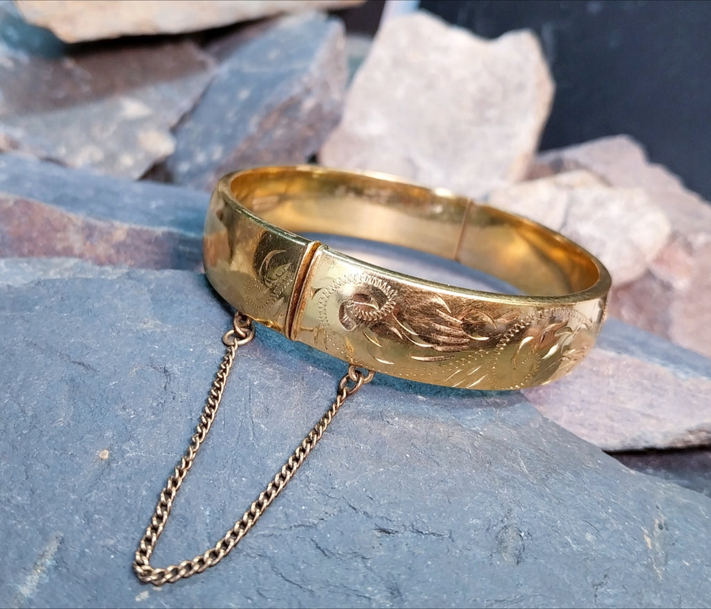 Vintage 9ct Rolled GOLD BANGLE BRACELET with Safety Chain -  18.9g