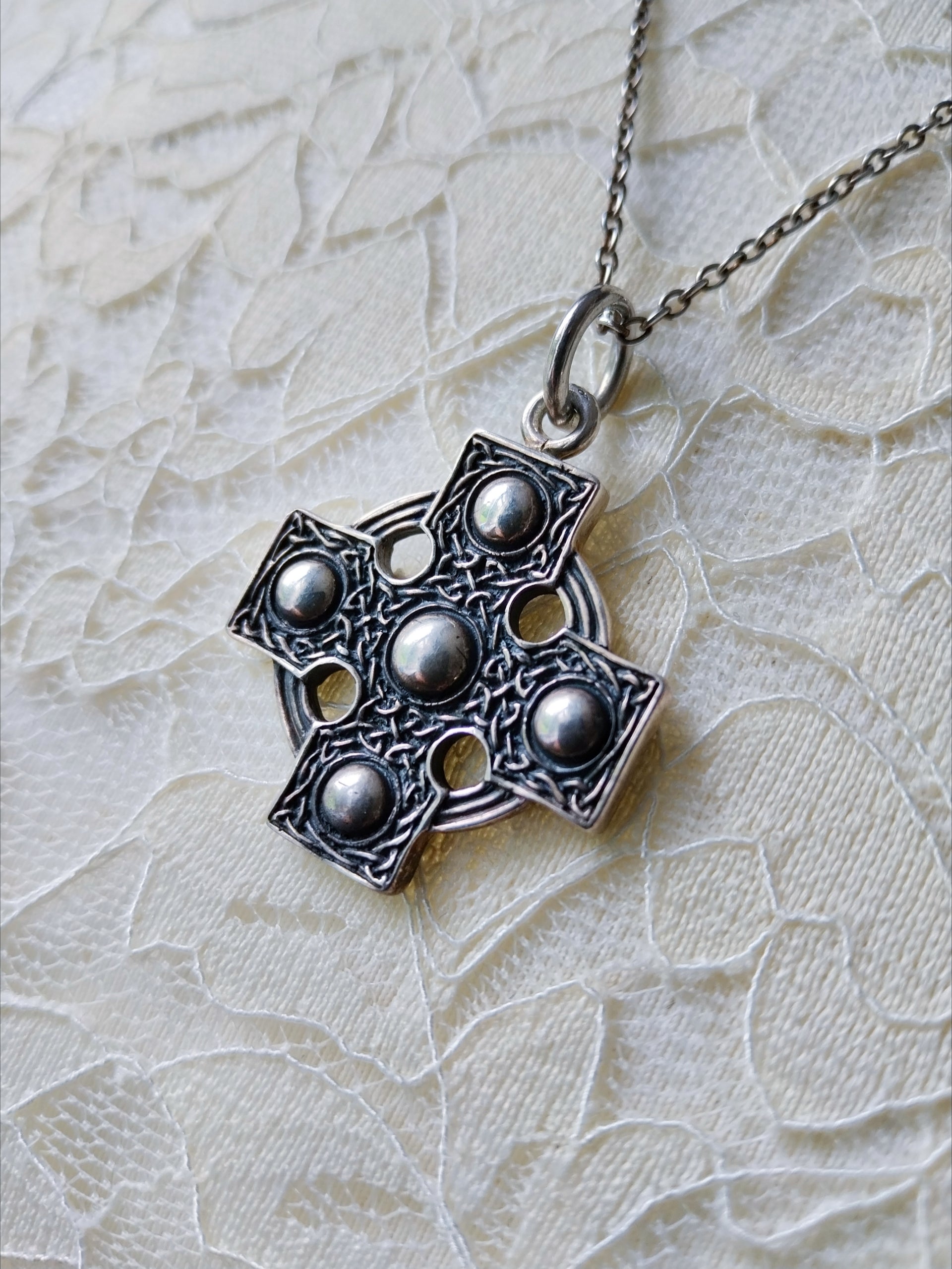 Sterling Silver CELTIC CROSS Pendant Necklace  22" Chain 14.9g