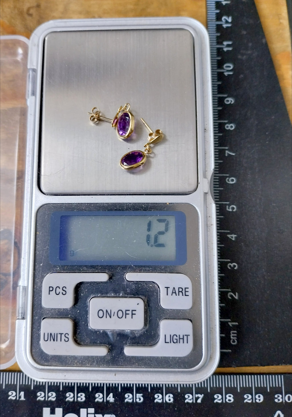9ct GOLD Classic Amethyst Drop EARRINGS - 1.2g