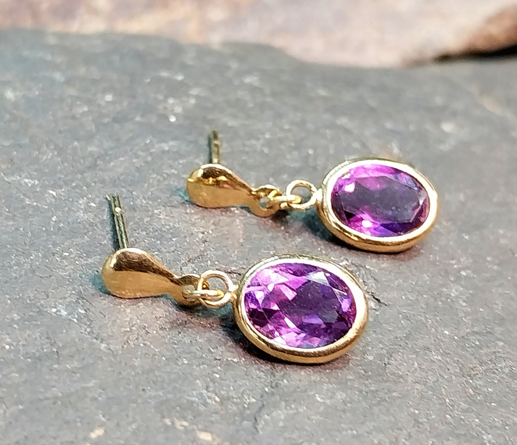 9ct GOLD Classic Amethyst Drop EARRINGS - 1.2g