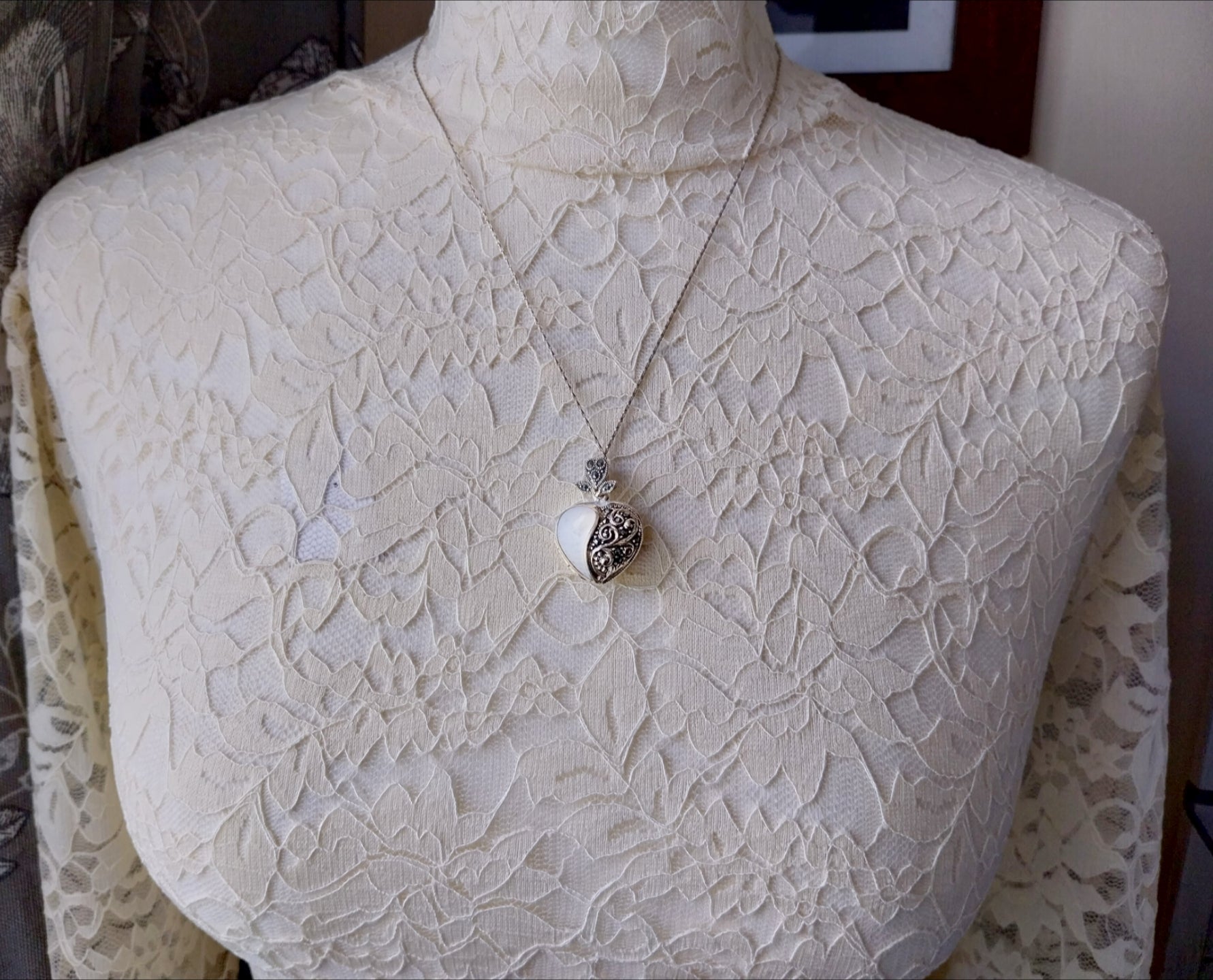 Sterling Silver HEART Locket - Mother of Pearl & Marcasite Stones with 20" Chain - 10.2g
