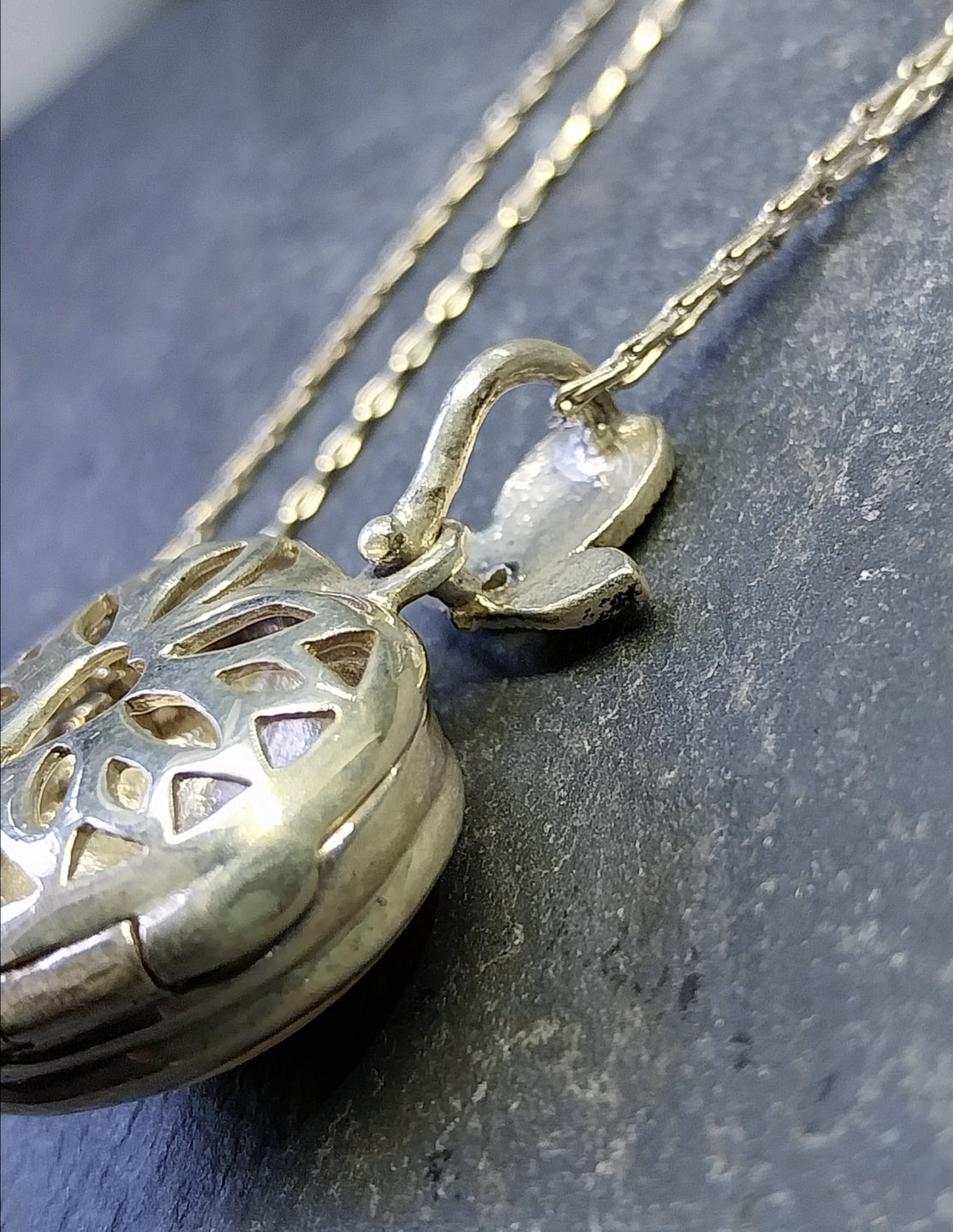 Sterling Silver HEART Locket - Mother of Pearl & Marcasite Stones with 20" Chain - 10.2g