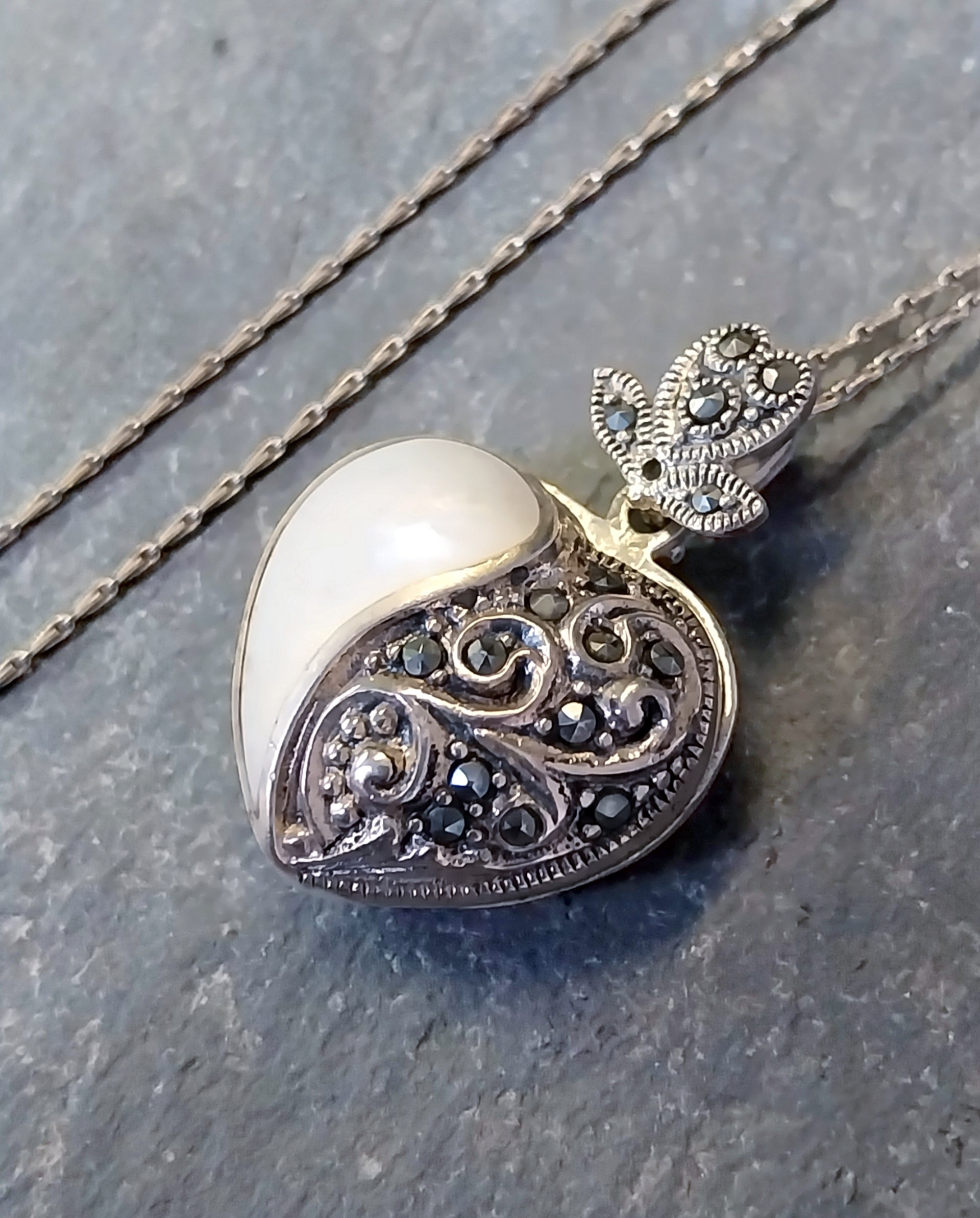 Sterling Silver HEART Locket - Mother of Pearl & Marcasite Stones with 20" Chain - 10.2g