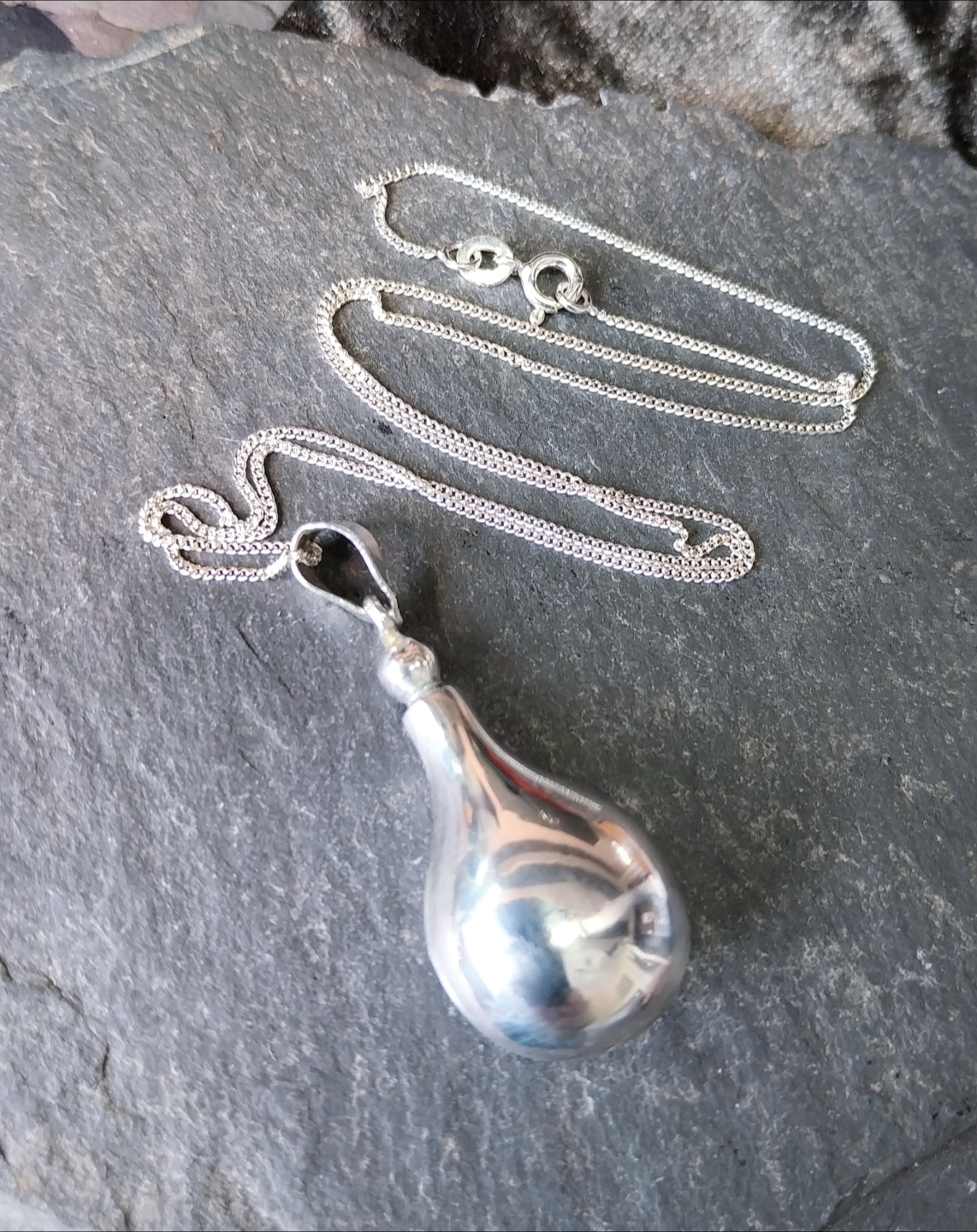 Teardrop Perfume Scent Bottle Pendant - Poison Locket (Sterling Silver) & 18" Chain - 7.1g
