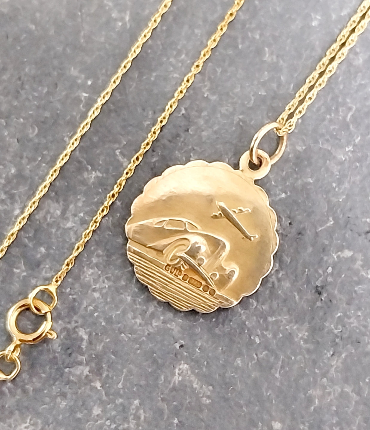 9ct Gold Georg Jensen St Christopher Necklace - Double Sided on 18" Chain - 2.8g