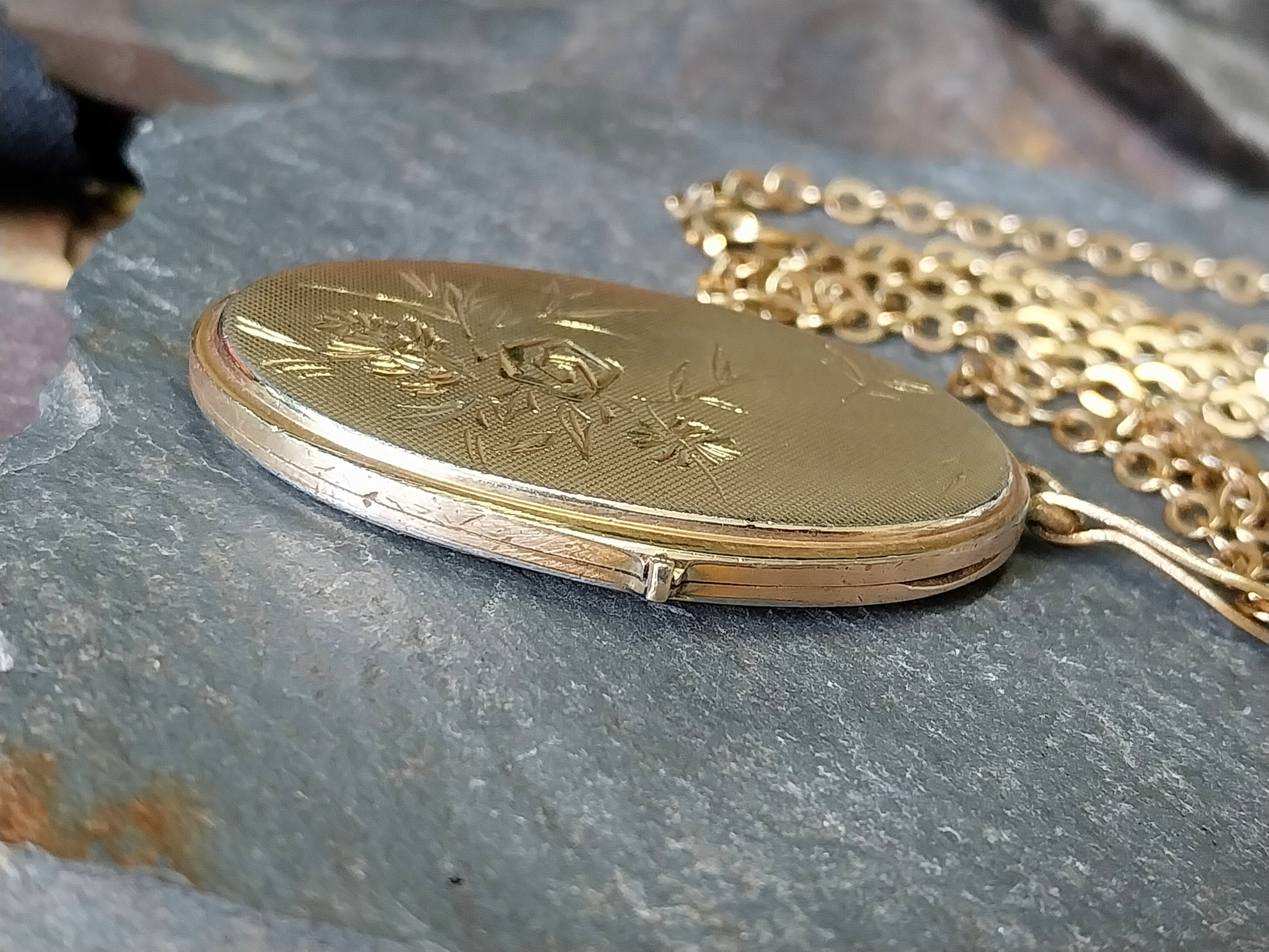 Large Vintage 14ct Rolled Gold LOCKET Necklace, on Long 24" Chain - 19.7g