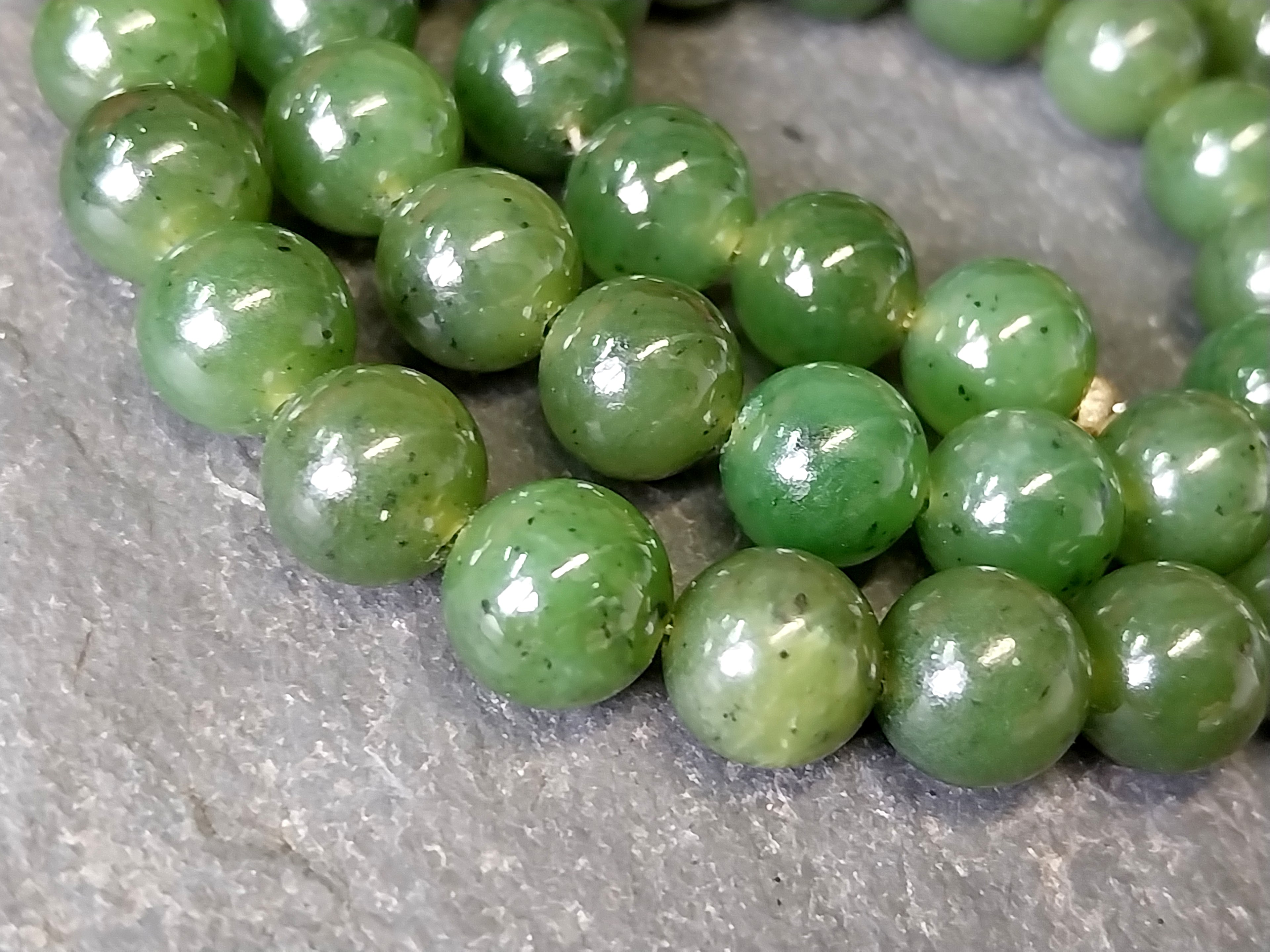 Vintage Deep Green Moss Agate Bead Necklace - 18" - 51.8g